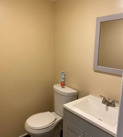 $2,400 | 6651 South Ellis Avenue, Chicago, IL 60637