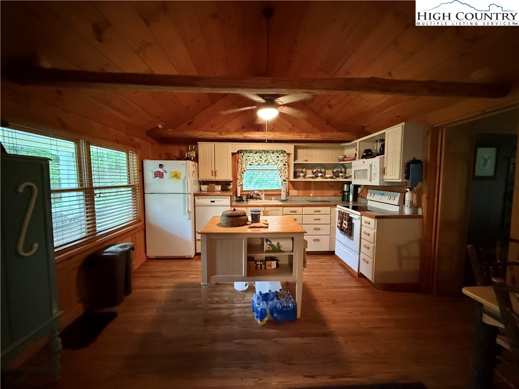 1180 Spencer Branch Road Lansing, NC 28643 - Photo 8 of 16 Gallery Image 8