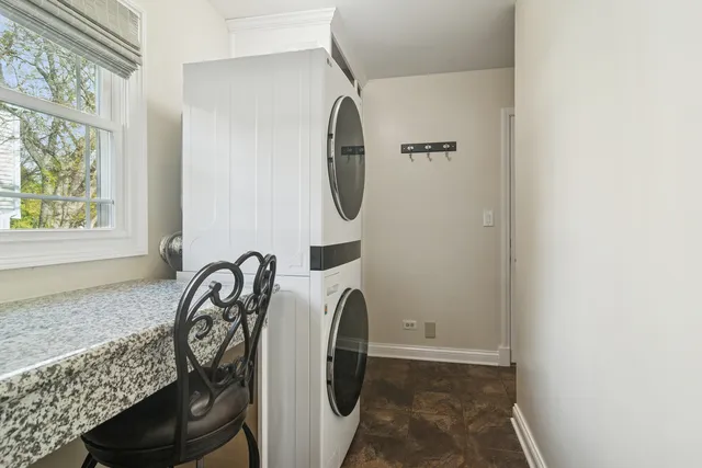 $549,000 | 4040 North Harvard Avenue, Arlington Heights, IL 60004