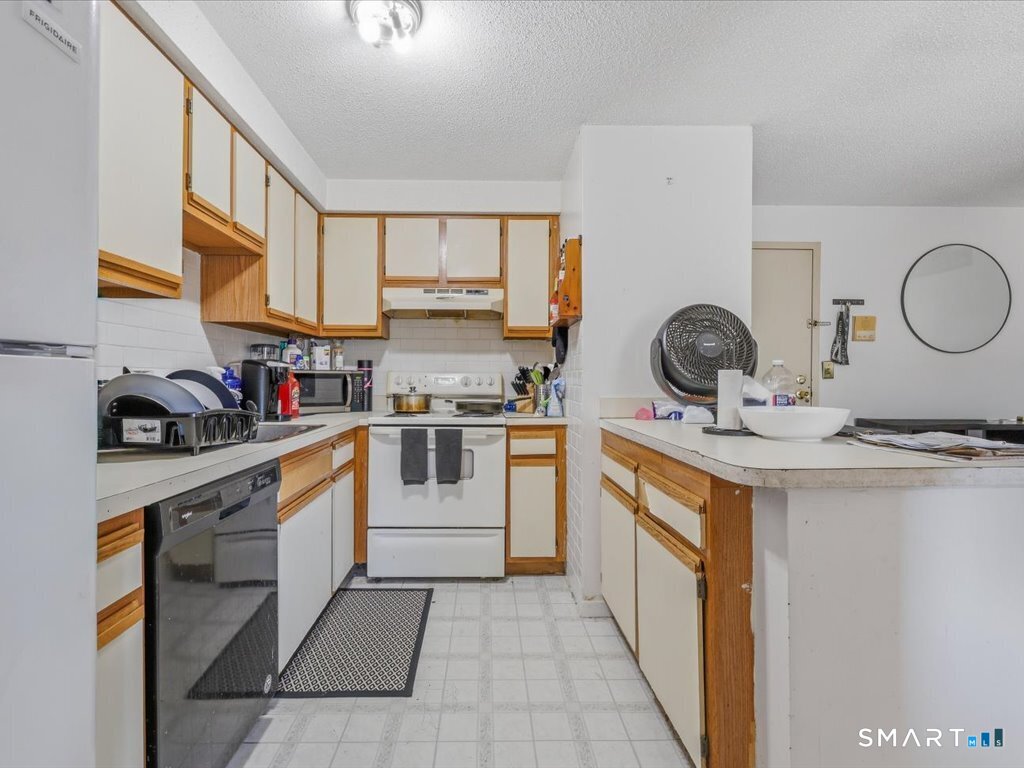 1001 Old Colony Road, Unit 715 Meriden, CT 06451 - Photo 8 of 24