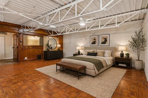 $3,875 | 306 South Walton Street, Dallas, TX 75226