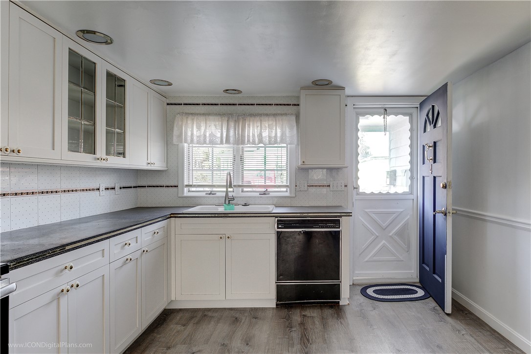 4 Rego Road Middletown, RI 02842 - Photo 4 of 45