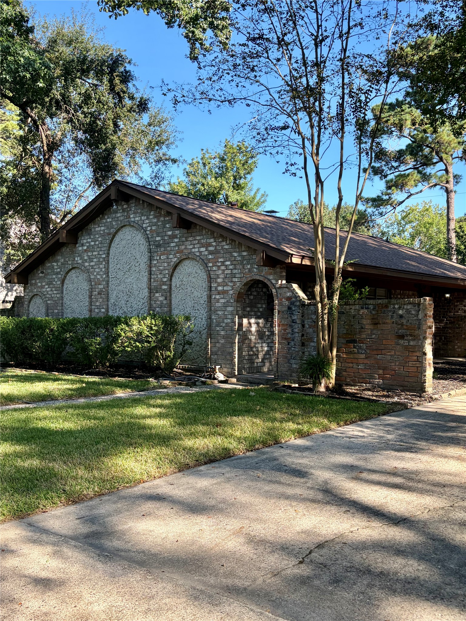 5927 Theall Road Houston, TX 77066 - Photo 1 of 24 Gallery Image 1