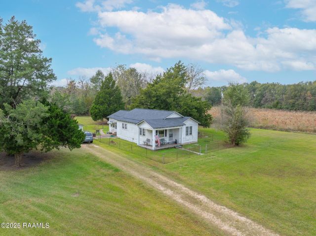 $850,000 | 2501 West Willow Street, Scott, LA 70583