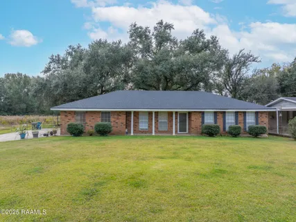 $850,000 | 2501 West Willow Street, Scott, LA 70583