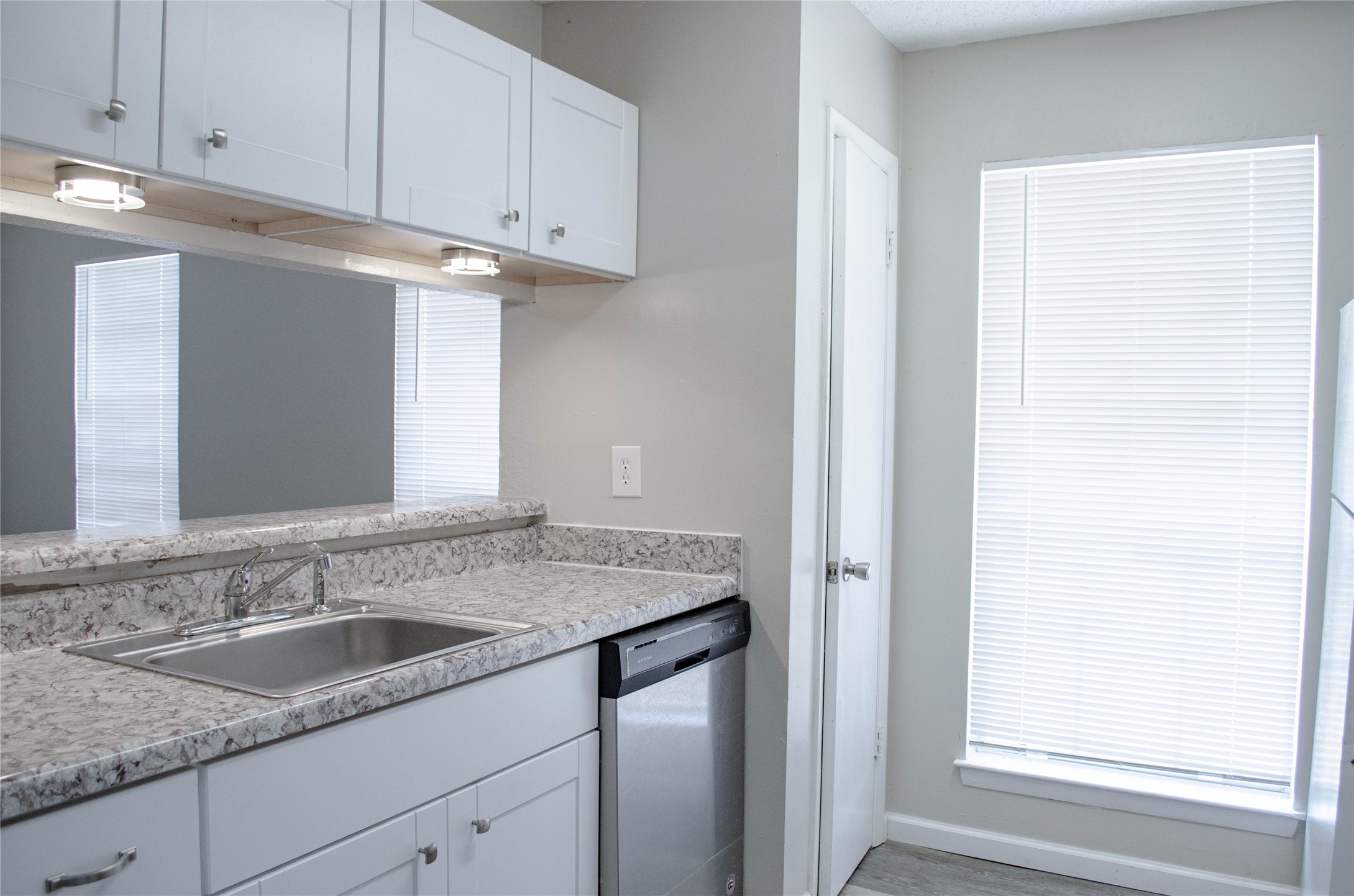 2306 Fuzz Fairway, Unit A Austin, TX 78728 - Photo 9 of 20
