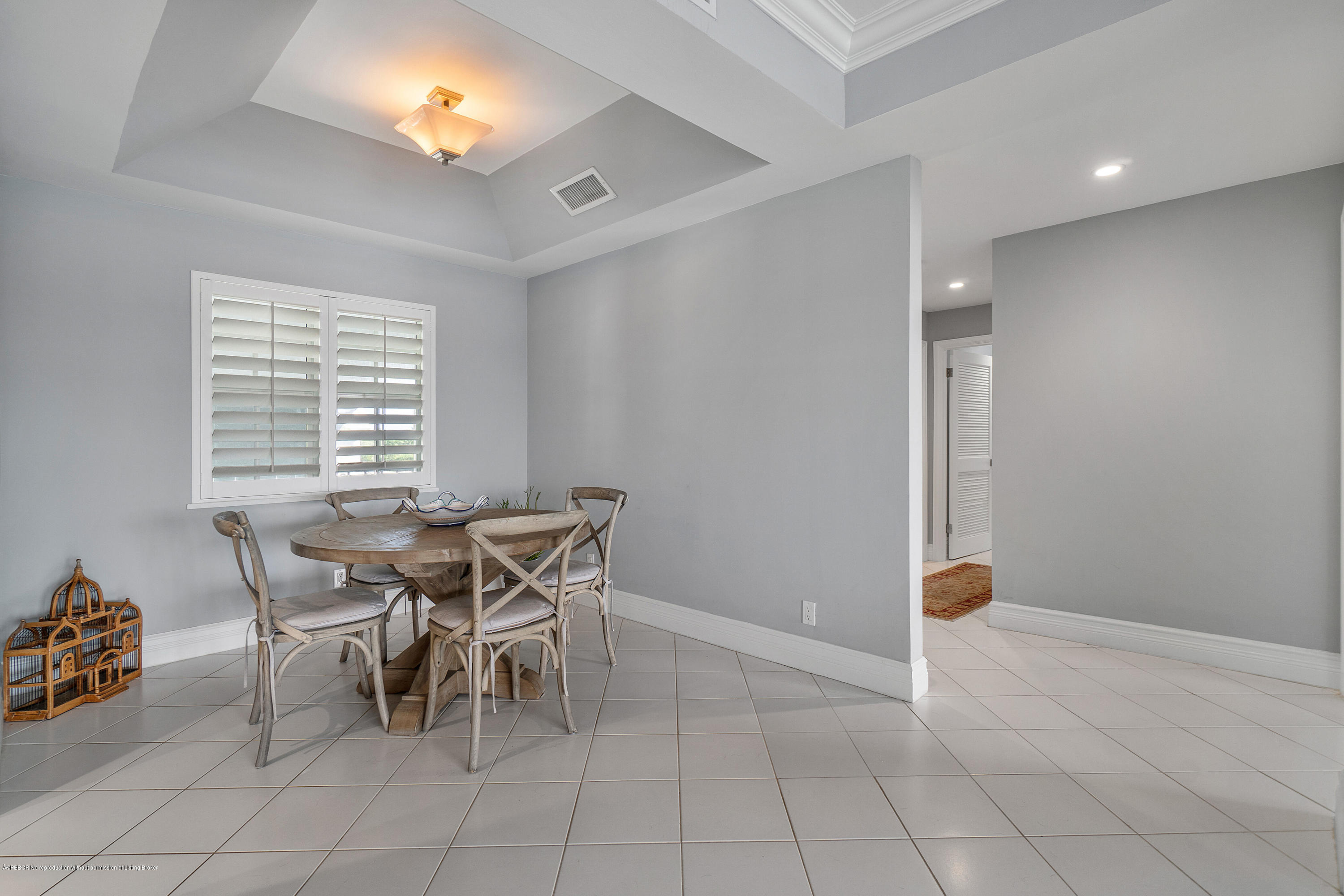 2160 Ibis Isle Road, Unit 6 Palm Beach, FL 33480 - Photo 9 of 22 dining room