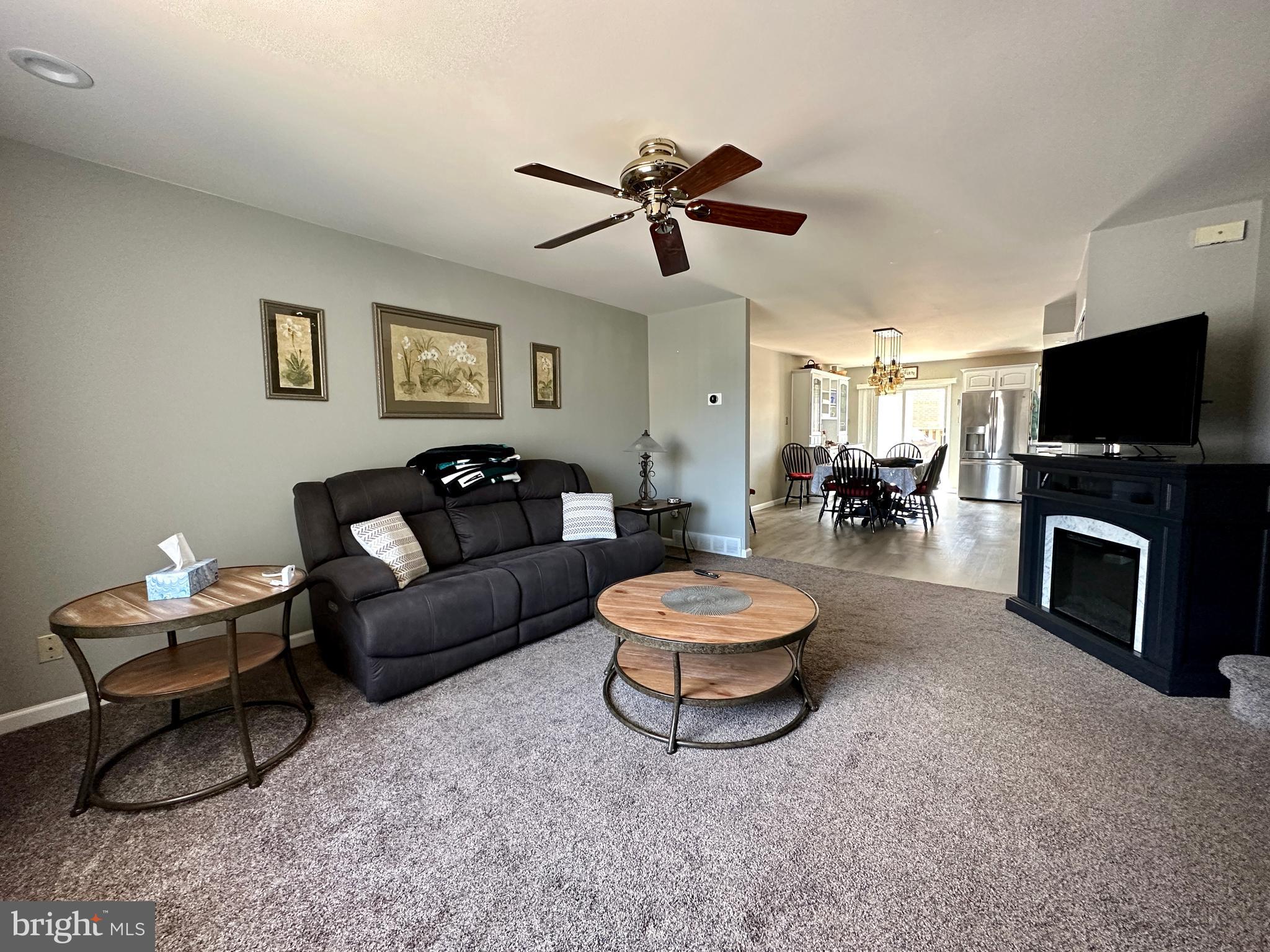 3596 Dows Road Philadelphia, PA 19154 - Photo 6 of 37 Gallery Image 6