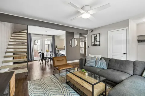 $232,500 | 2702 Douglas Avenue, Unit 127, Dallas, TX 75219