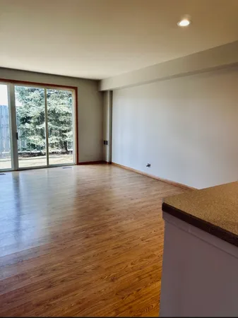 $2,500 | 709 Blossom Court, Unit 709, Naperville, IL 60540