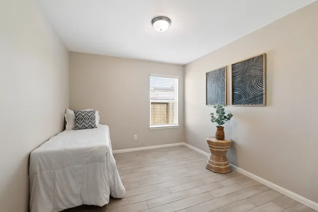 $1,900 | 1001 Strawberry Ridge Drive, Katy, TX 77493