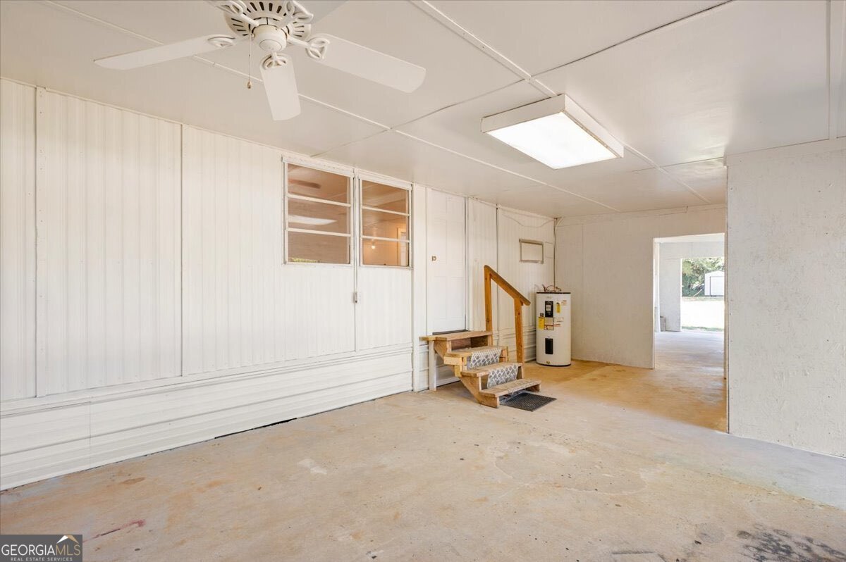 24 Sangster Road Jesup, GA 31545 - Photo 26 of 35 a view of a room with gym equipment