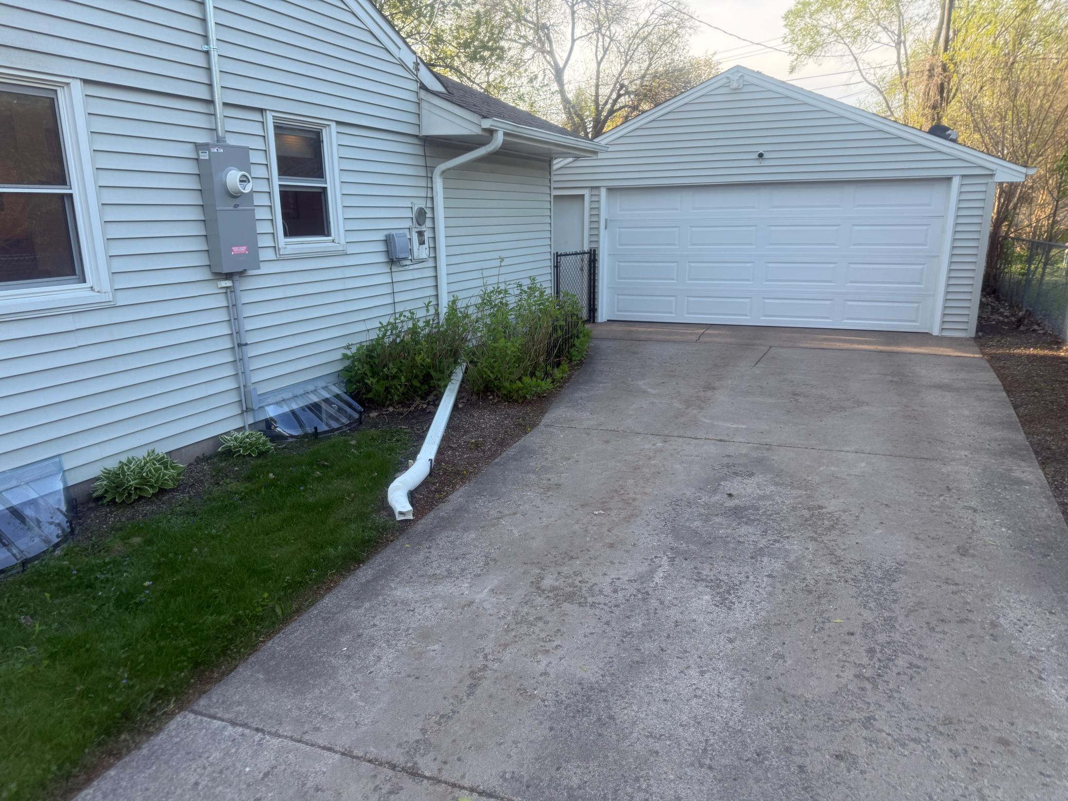 671 Marigold Terrace Minneapolis, MN 55432 - Photo 2 of 24