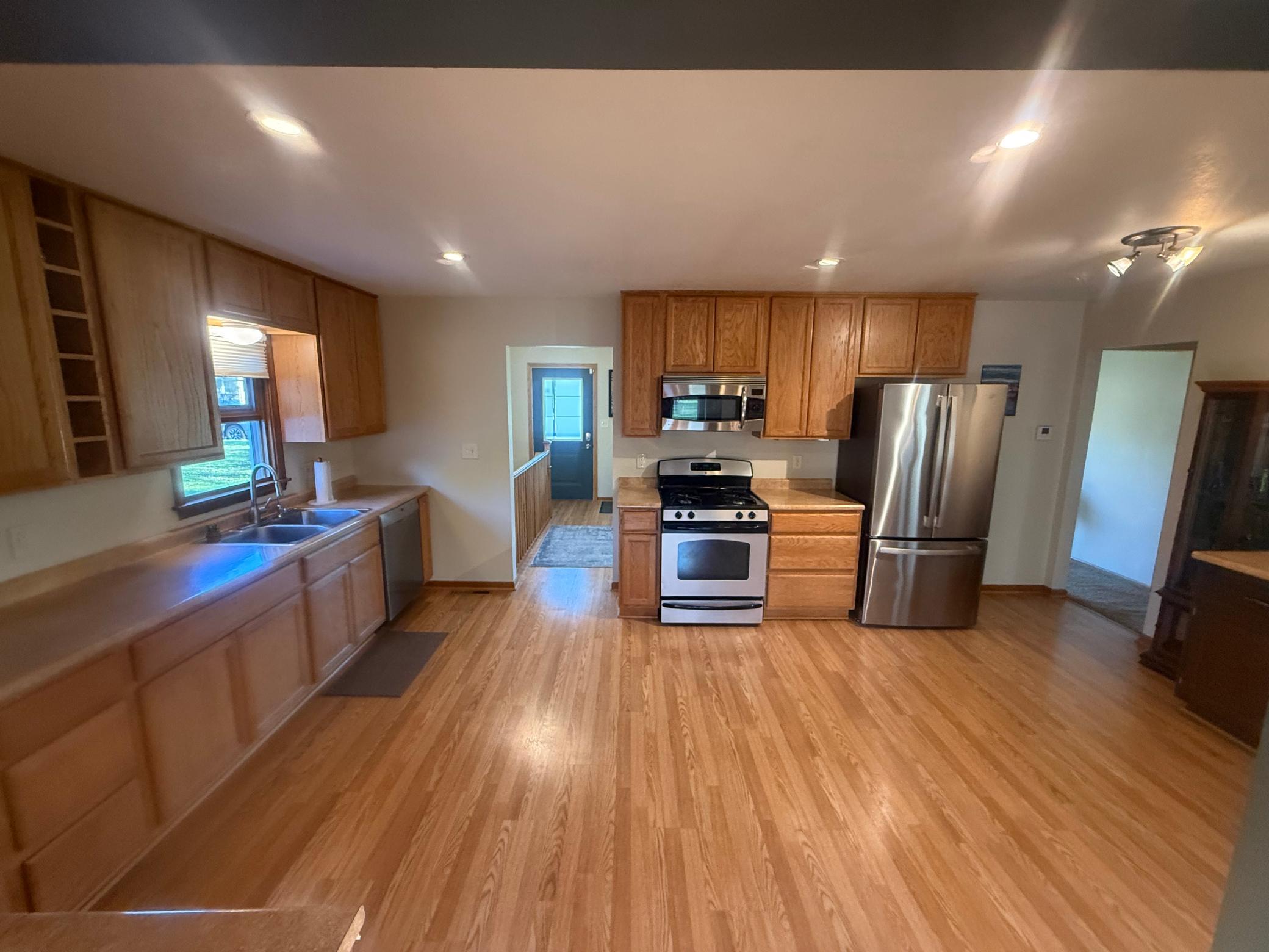 671 Marigold Terrace Minneapolis, MN 55432 - Photo 5 of 24