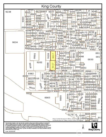 a black and white photo of a picture