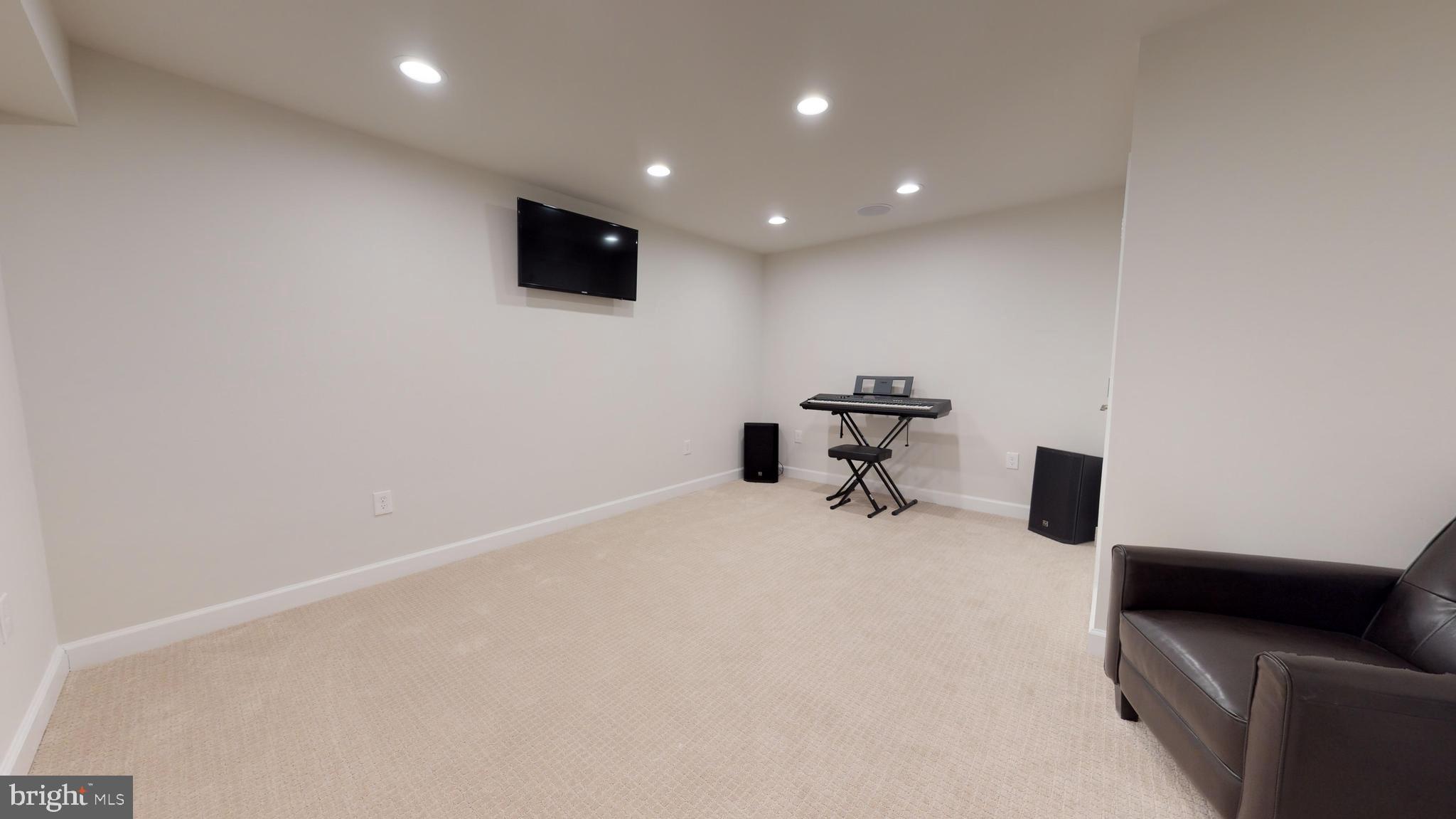 16005 Roland Park Place Gainesville, VA 20155 - Photo 45 of 59 Basement - Music Room