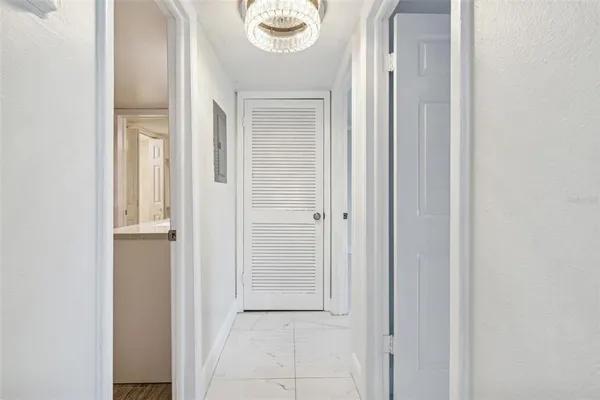 $1,950 | 2302 South Manhattan Avenue, Unit 213, Tampa, FL 33629