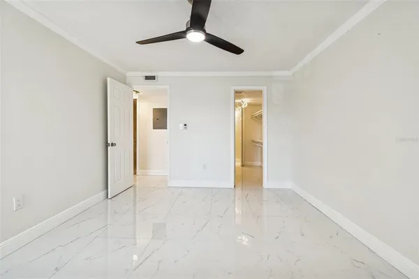 $1,950 | 2302 South Manhattan Avenue, Unit 213, Tampa, FL 33629