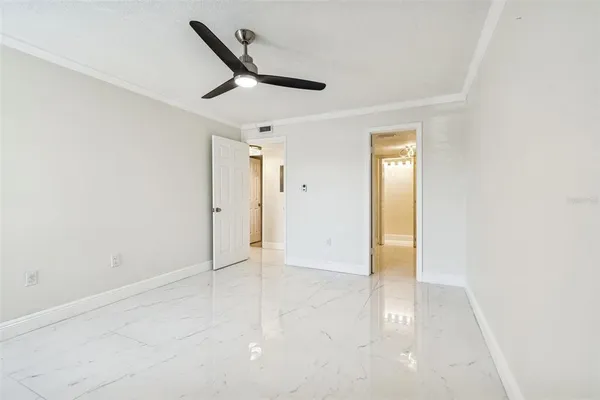 $1,950 | 2302 South Manhattan Avenue, Unit 213, Tampa, FL 33629