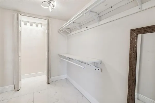 $1,950 | 2302 South Manhattan Avenue, Unit 213, Tampa, FL 33629