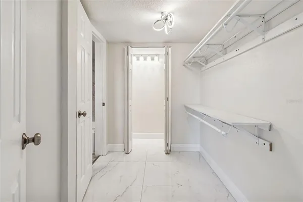 $1,950 | 2302 South Manhattan Avenue, Unit 213, Tampa, FL 33629