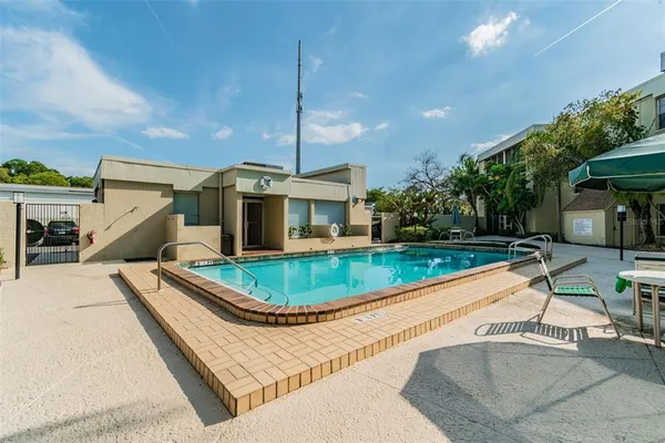 $1,950 | 2302 South Manhattan Avenue, Unit 213, Tampa, FL 33629