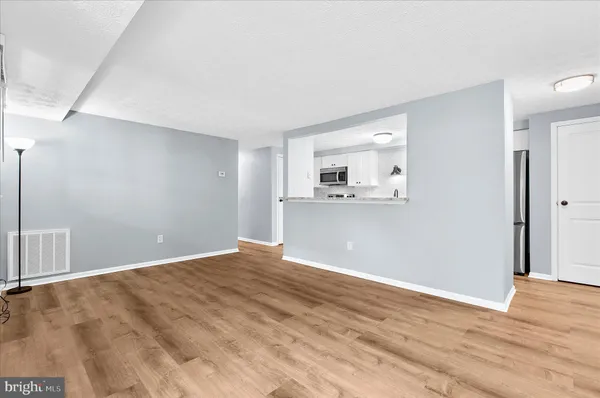 $299,000 | 696 Southern Hills Drive, Unit E5A, Arnold, MD 21012