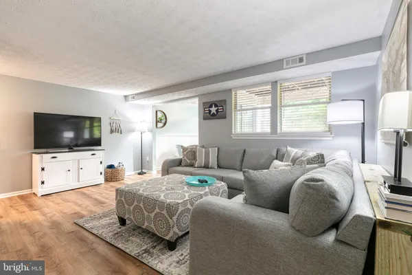 $299,000 | 696 Southern Hills Drive, Unit E5A, Arnold, MD 21012