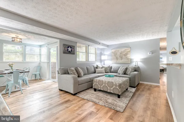 $299,000 | 696 Southern Hills Drive, Unit E5A, Arnold, MD 21012