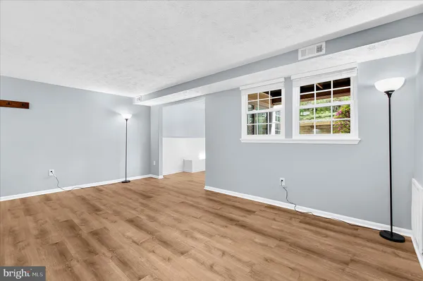 $299,000 | 696 Southern Hills Drive, Unit E5A, Arnold, MD 21012