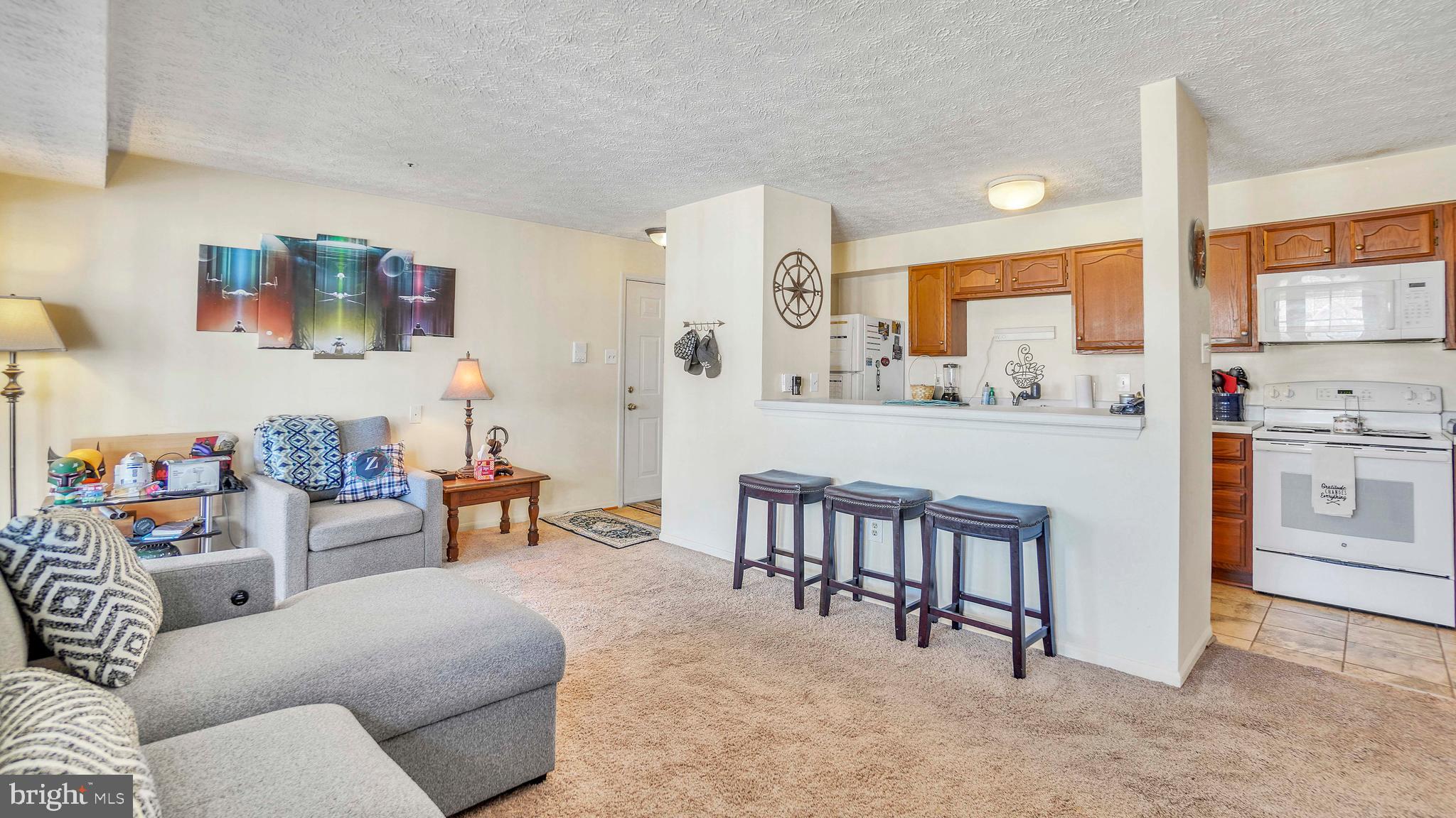 833 Deering Road, Unit 8E Pasadena, MD 21122 - Photo 12 of 22 Family Room