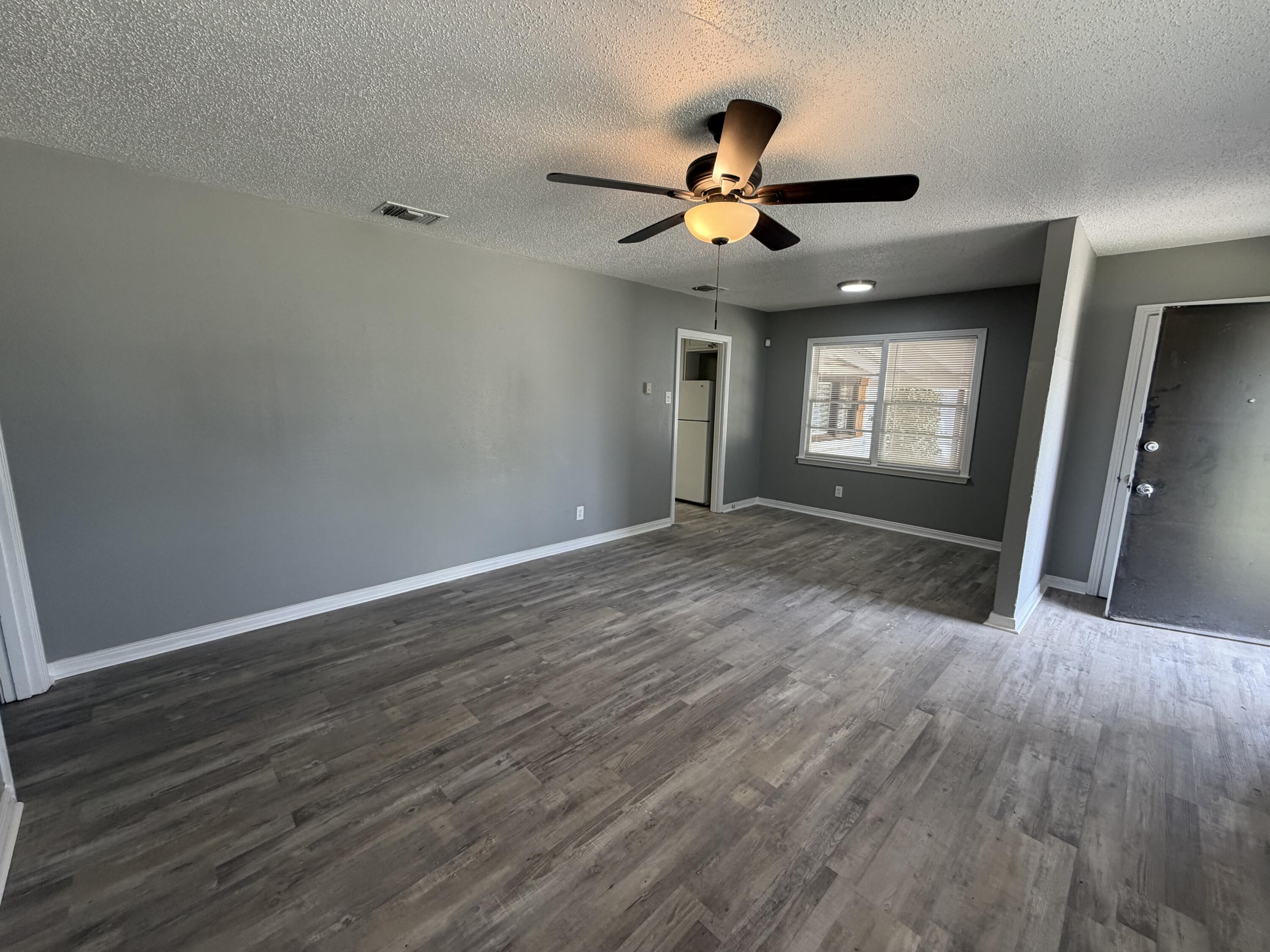 3511 33rd Street Lubbock, TX 79410 - Photo 3 of 14 IMG_4893