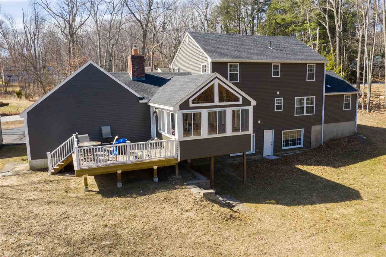 73 Buttonwood Road Bedford, NH 03110 - Photo 4 of 32