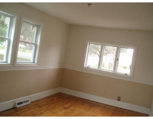 85 Manchonis Road Wilbraham, MA 01095 - Photo 4 of 6 Gallery Image 4