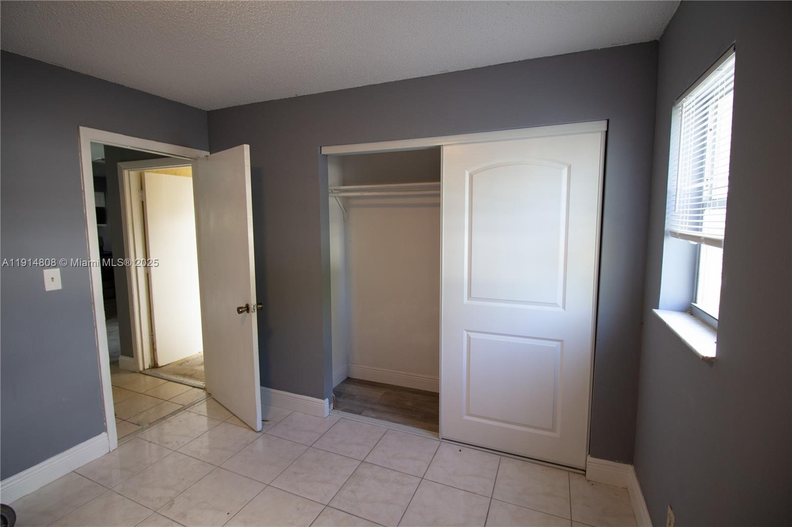 825 Southwest 10th Street Hallandale Beach, FL 33009 - Photo 13 of 20