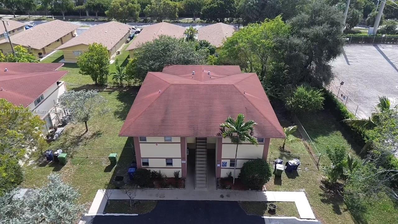 825 Southwest 10th Street Hallandale Beach, FL 33009 - Photo 18 of 20