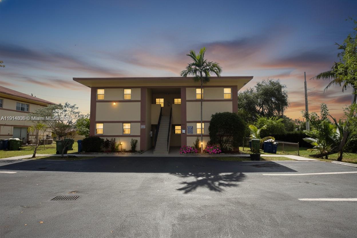 825 Southwest 10th Street Hallandale Beach, FL 33009 - Photo 19 of 20