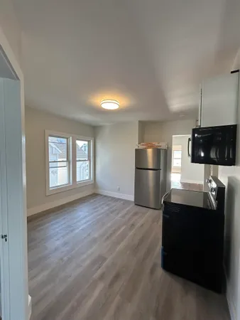 $2,900 | 6 Holmes Street, Unit 2, Nashua, NH 03060