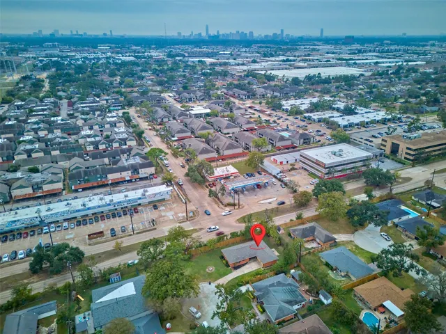 $2,500 | 1803 Sea Queen Court, Houston, TX 77008