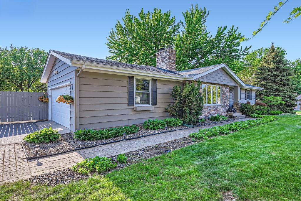 9720 Upton Road Bloomington, MN 55431 - Photo 2 of 37