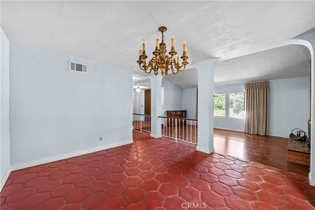 4444 Rochelle Place Encino, CA 91316 - Photo 15 of 55 Gallery Image 15