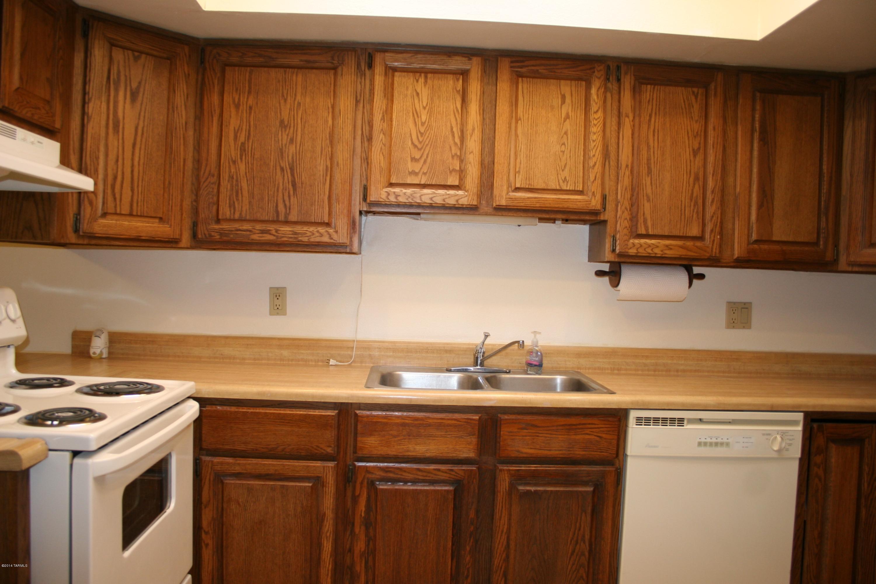 1949 North Swan Road, Unit 16 Tucson, AZ 85712 - Photo 7 of 22