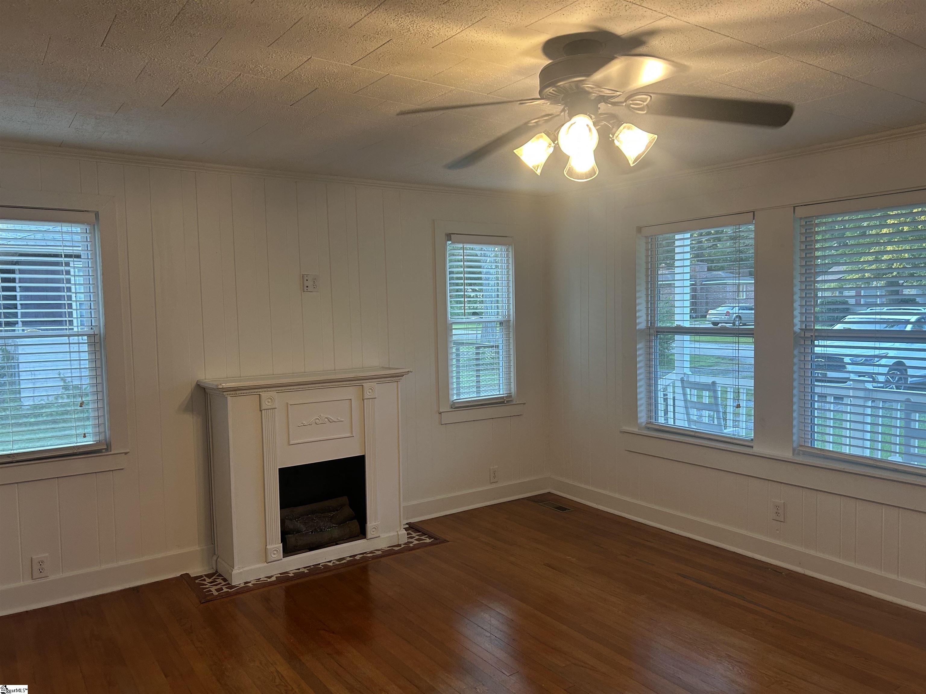 204 Elm Street Clinton, SC 29325 - Photo 11 of 36