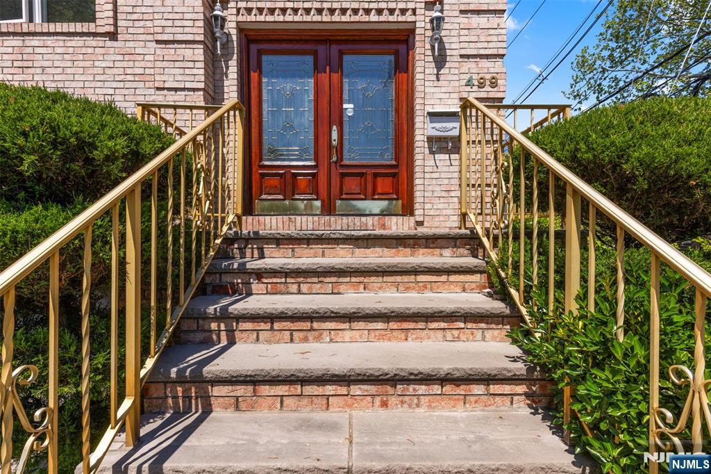 499 Morse Avenue Ridgefield, NJ 07657 - Photo 3 of 45