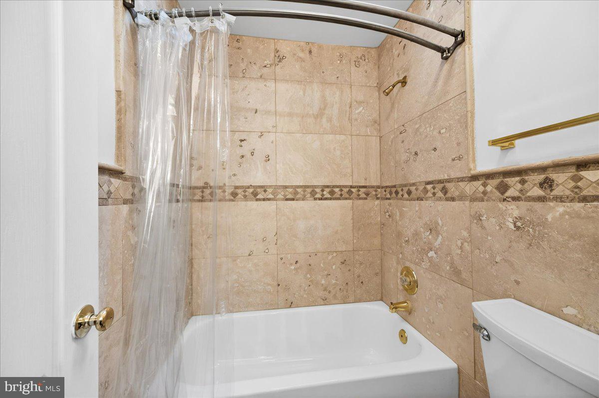 6612 Colchester Road Clifton, VA 20124 - Photo 48 of 93 Updated hall bath