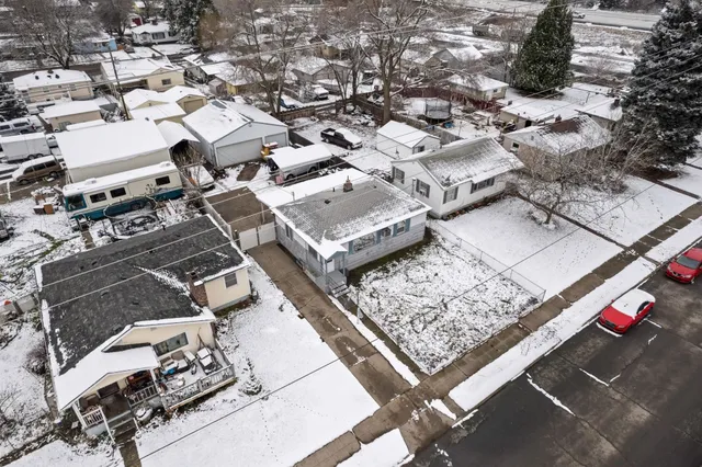 $295,900 | 3324 East Marietta Avenue, Spokane, WA 99217