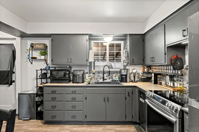 $295,900 | 3324 East Marietta Avenue, Spokane, WA 99217