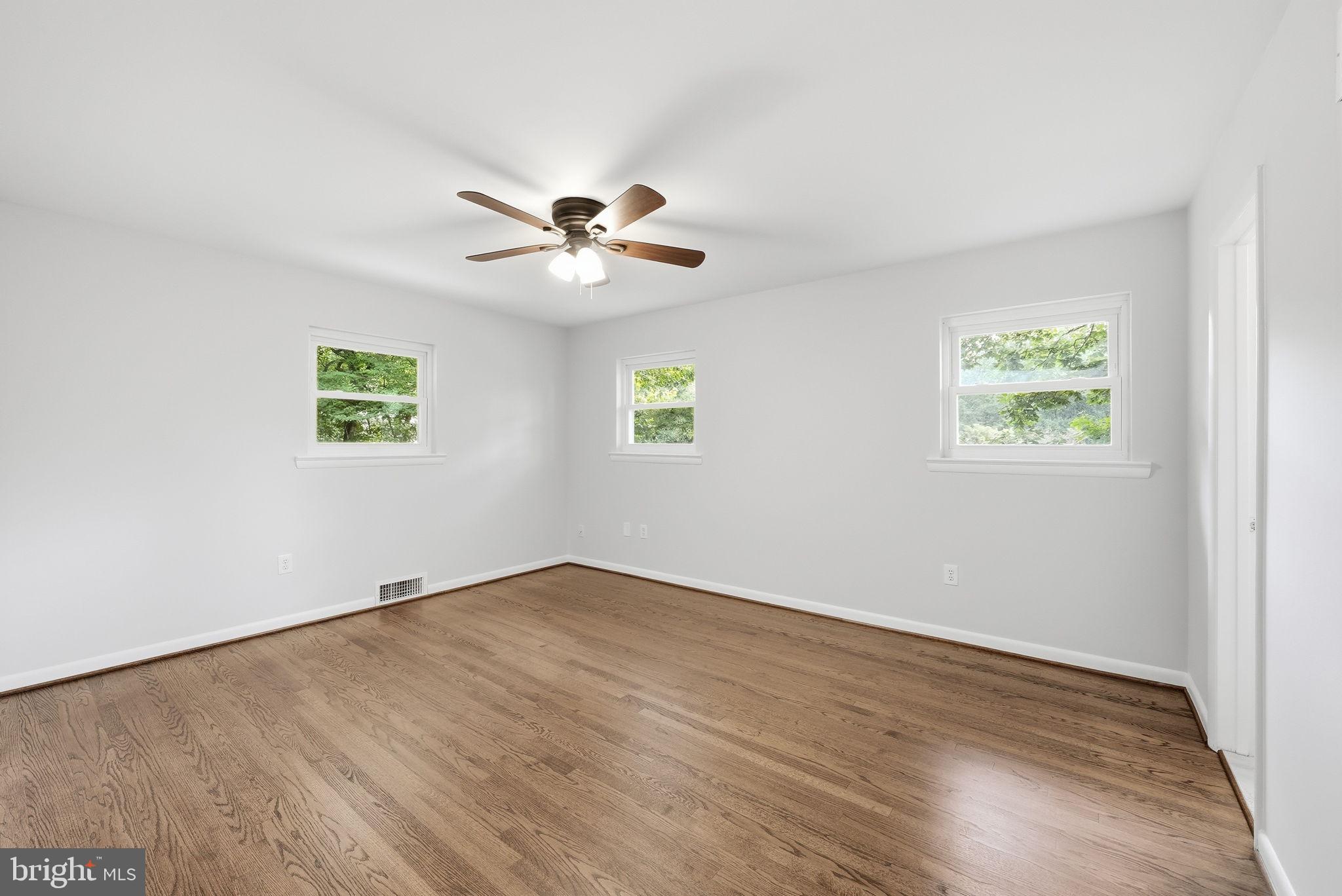 9425 Emory Grove Road Gaithersburg, MD 20877 - Photo 25 of 47 MBR with lots of windows