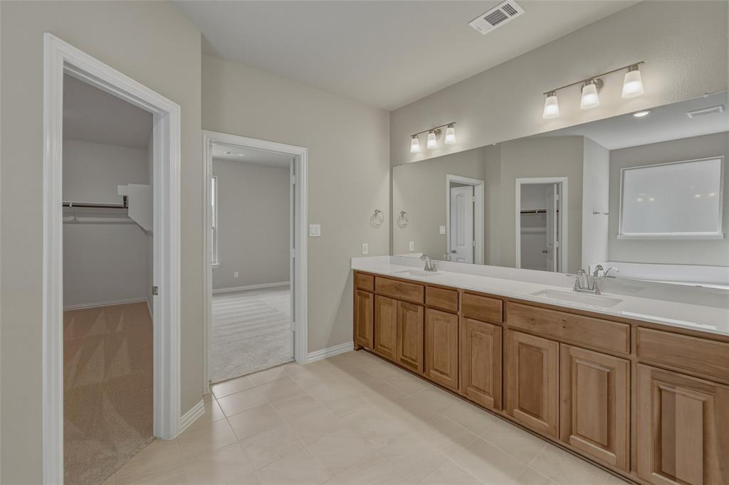 1232 Colca Drive Springtown, TX 76082 - Photo 15 of 23 Bathroom