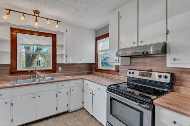 $250,000 | 404 Gibson Street, Portland, TN 37148